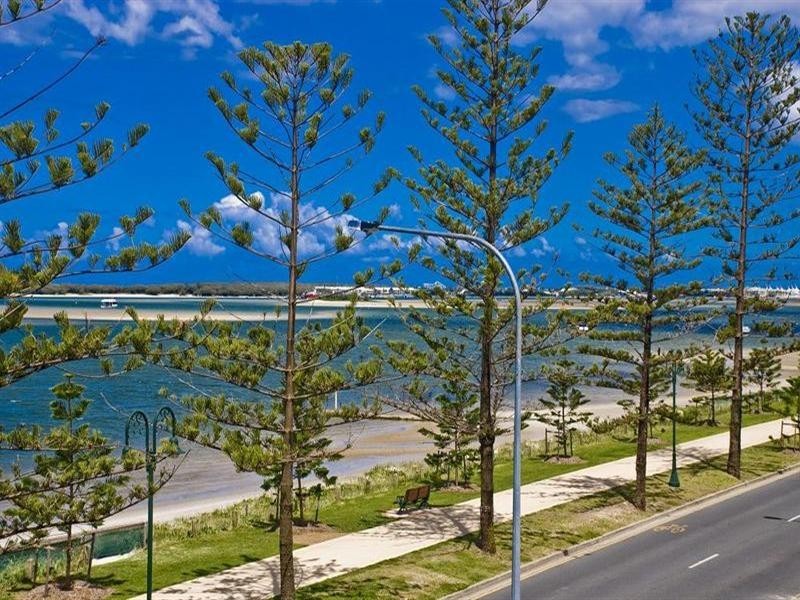 Biggera Waters QLD 4216