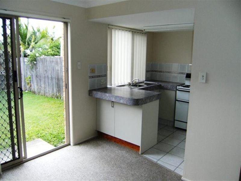 5 Colandra Court. 8 West King Street, Southport QLD 4215