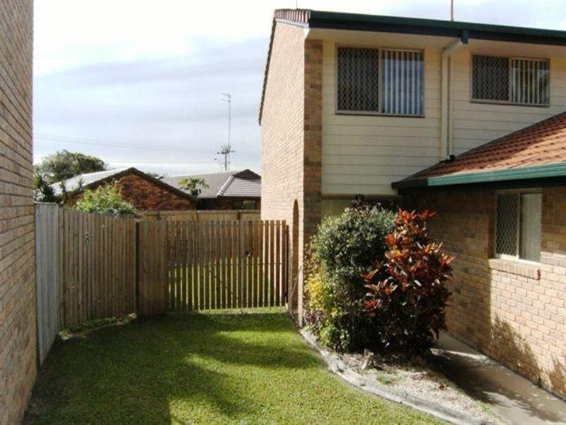 5 Colandra Court. 8 West King Street, Southport QLD 4215