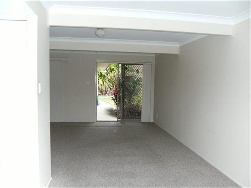 5 Colandra Court. 8 West King Street, Southport QLD 4215