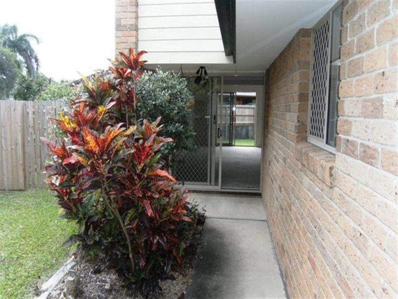 5 Colandra Court. 8 West King Street, Southport QLD 4215