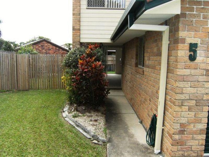 5 Colandra Court. 8 West King Street, Southport QLD 4215