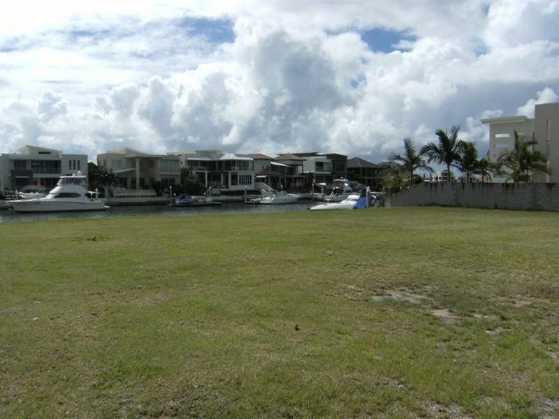 Sovereign Islands QLD 4216