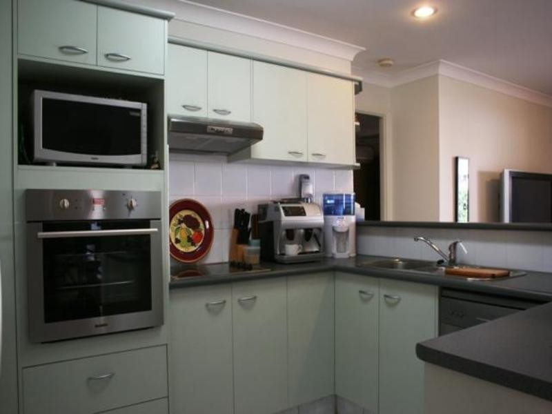 Labrador QLD 4215