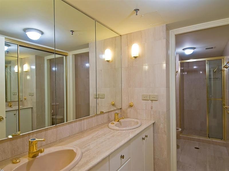 14B Les Colonnades. 19 Oatlands Esplanade, Runaway Bay QLD 4216