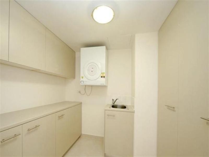 Hope Island QLD 4212