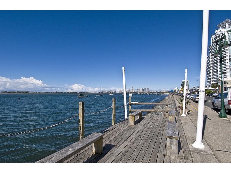 2 Imperial 31. 31 Imperial Parade, Labrador QLD 4215