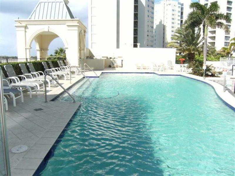 360 Marine Parade, Labrador QLD 4215