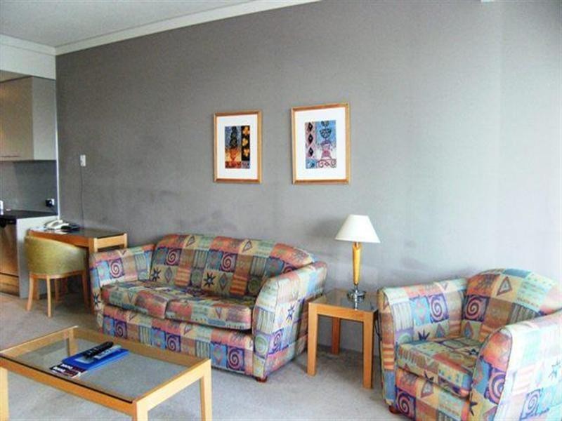 360 Marine Parade, Labrador QLD 4215