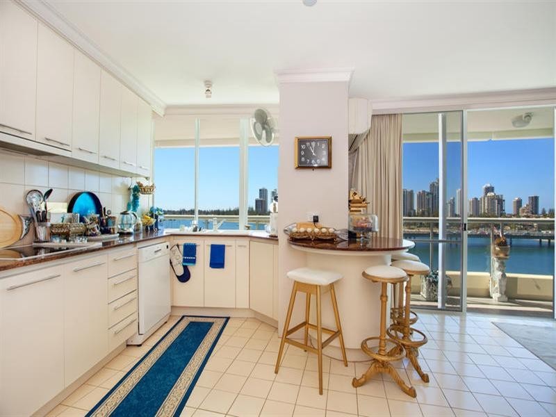 B7-2 75 Brighton Parade, Southport QLD 4215