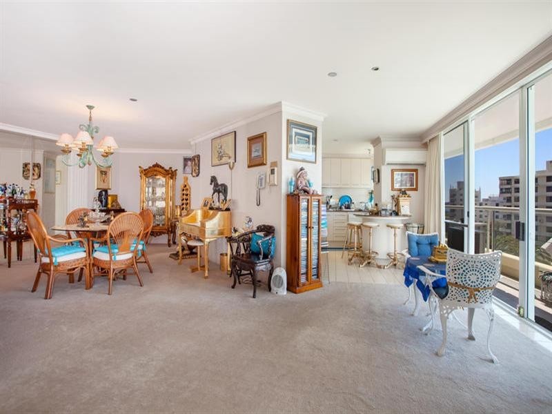 B7-2 75 Brighton Parade, Southport QLD 4215