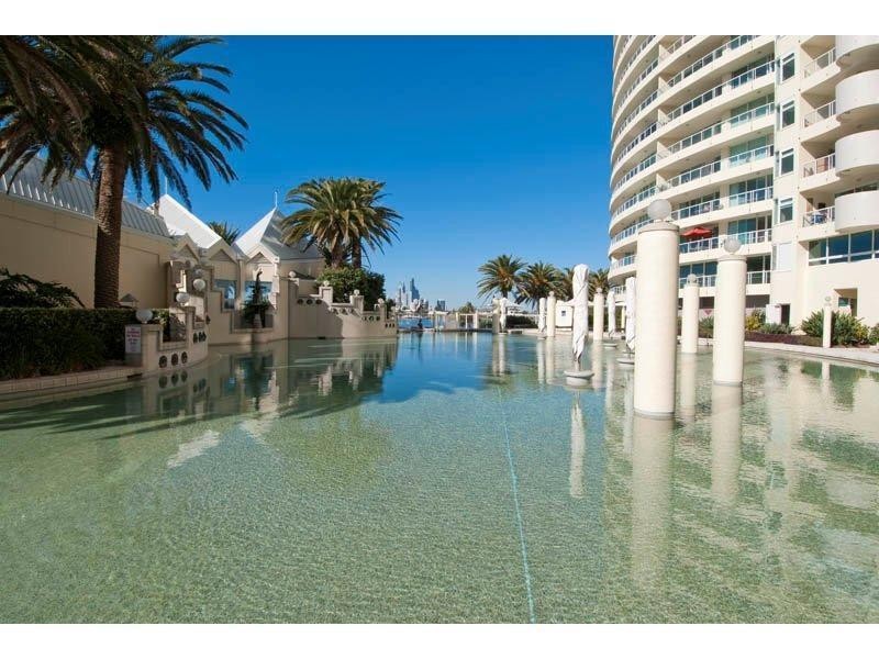 B7-2 75 Brighton Parade, Southport QLD 4215