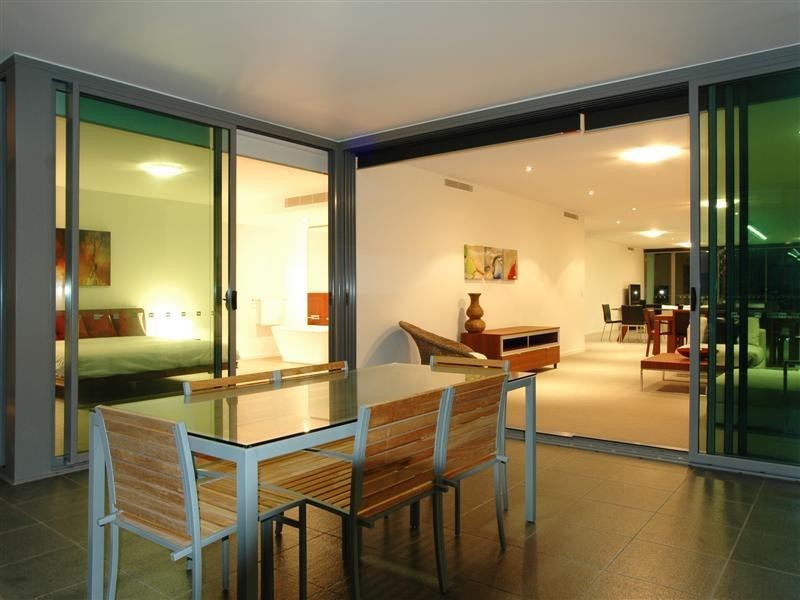 Paradise Point QLD 4216