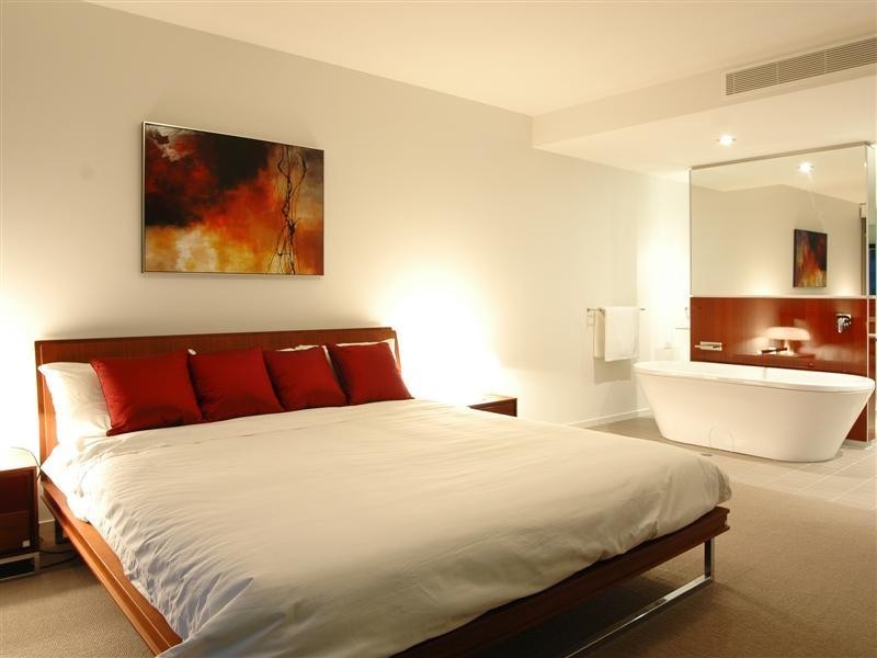 Paradise Point QLD 4216