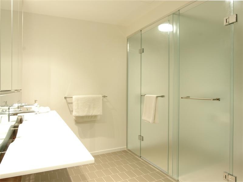 Paradise Point QLD 4216