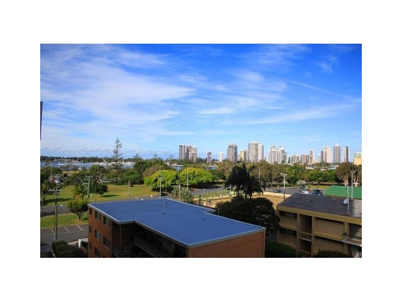 5C Huntington Apartments. 10 Marine Parade, Southport QLD 4215