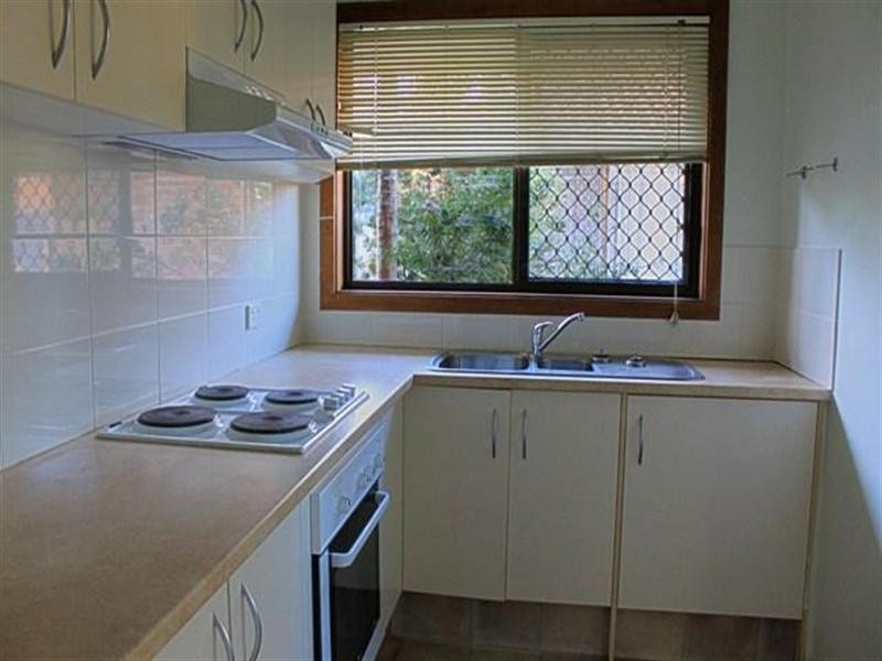 4 Jemo Court. 153 Government Road, Labrador QLD 4215