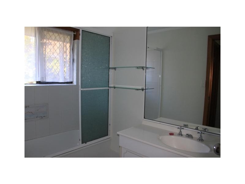 4 Jemo Court. 153 Government Road, Labrador QLD 4215