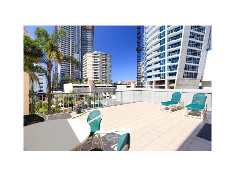 301 La Promenade.18 Orchid Avenue, Surfers Paradise QLD 4217