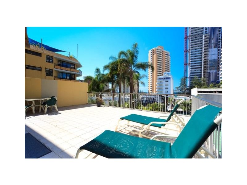 301 La Promenade.18 Orchid Avenue, Surfers Paradise QLD 4217