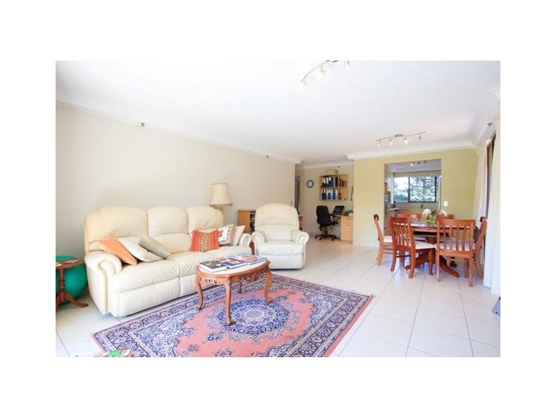 101 Surfers Century. 5 Enderley Avenue, Surfers Paradise QLD 4217