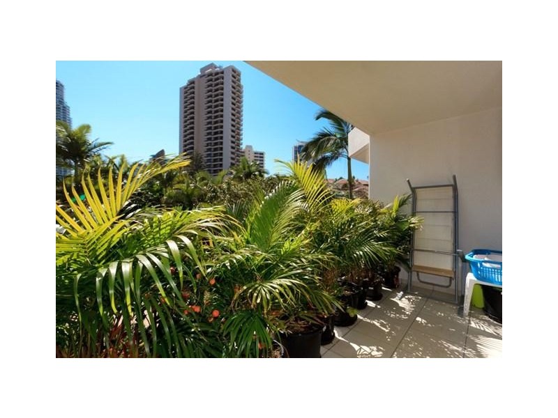 101 Surfers Century. 5 Enderley Avenue, Surfers Paradise QLD 4217