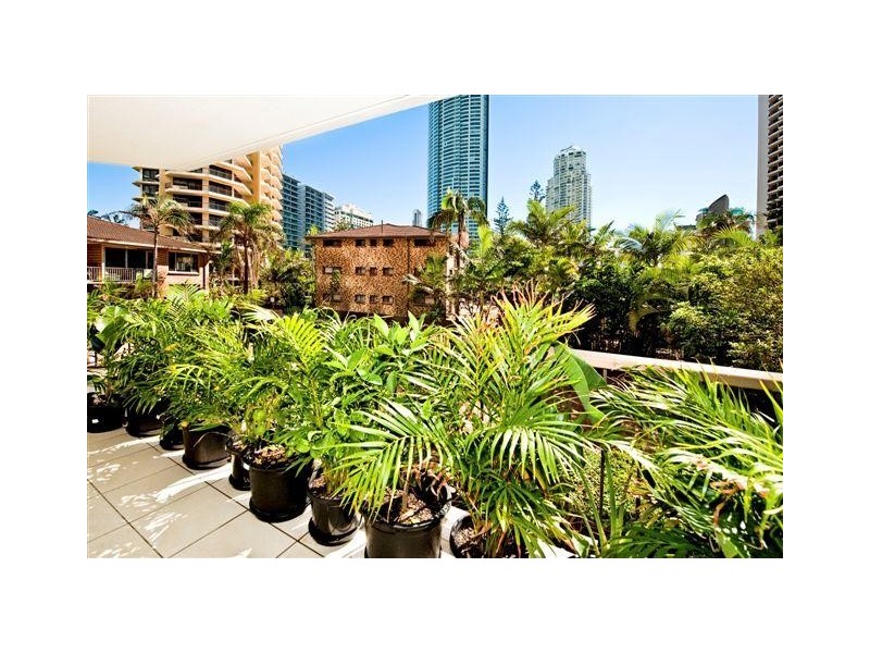 101 Surfers Century. 5 Enderley Avenue, Surfers Paradise QLD 4217