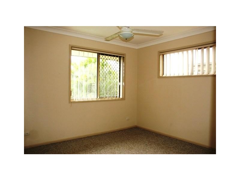 4/12 Gordon Street, Labrador QLD 4215