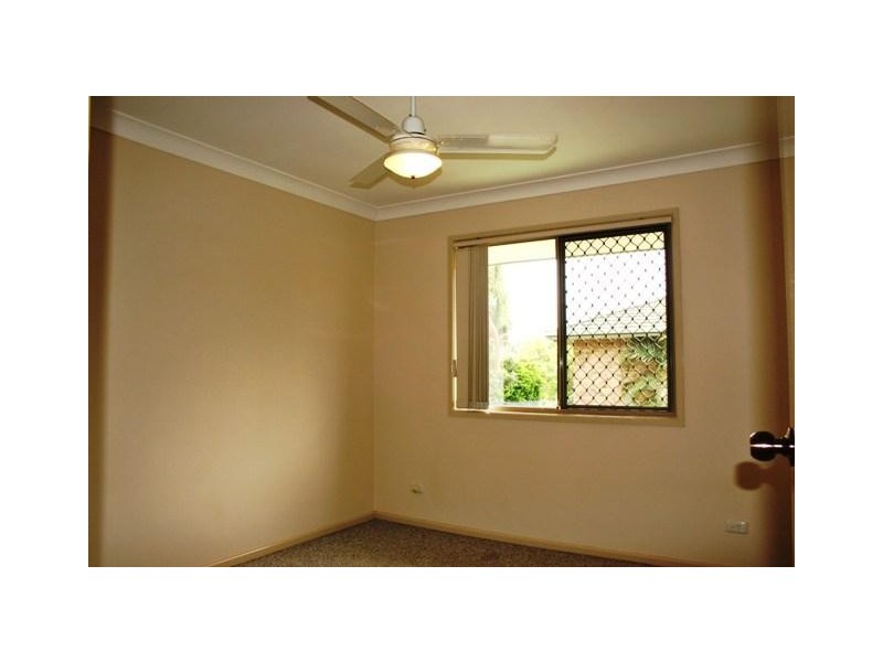 4/12 Gordon Street, Labrador QLD 4215