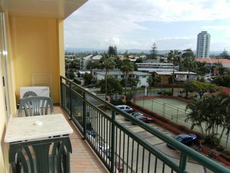 1 Paradise Island, Surfers Paradise QLD 4217