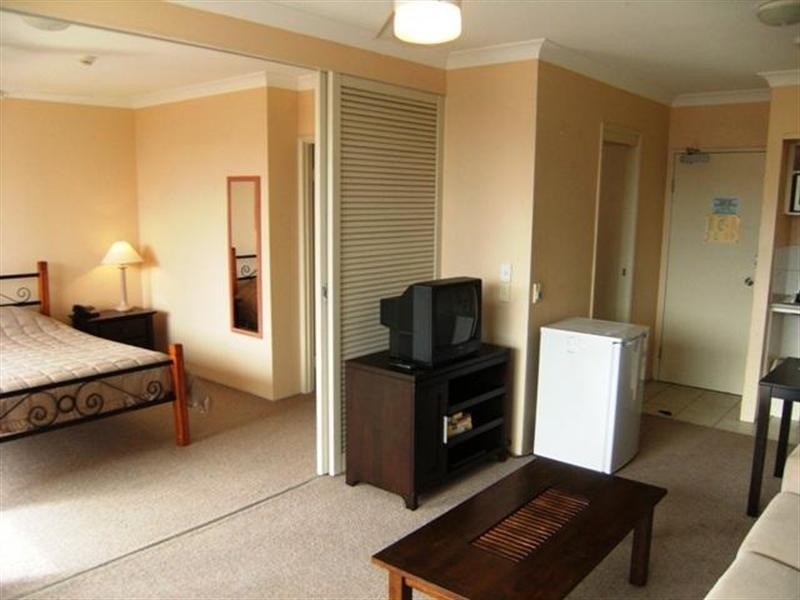 1 Paradise Island, Surfers Paradise QLD 4217