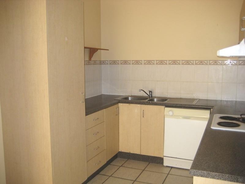 51 Kumbari Avenue, Southport QLD 4215