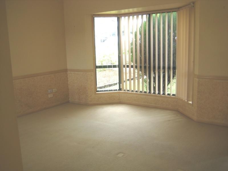 51 Kumbari Avenue, Southport QLD 4215