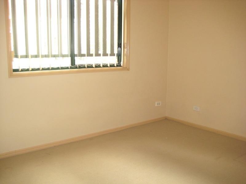 51 Kumbari Avenue, Southport QLD 4215