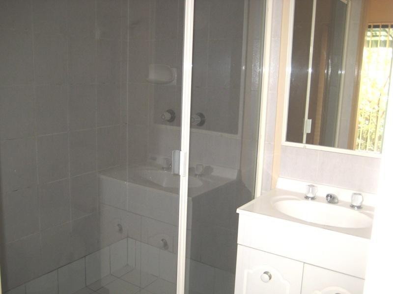 51 Kumbari Avenue, Southport QLD 4215