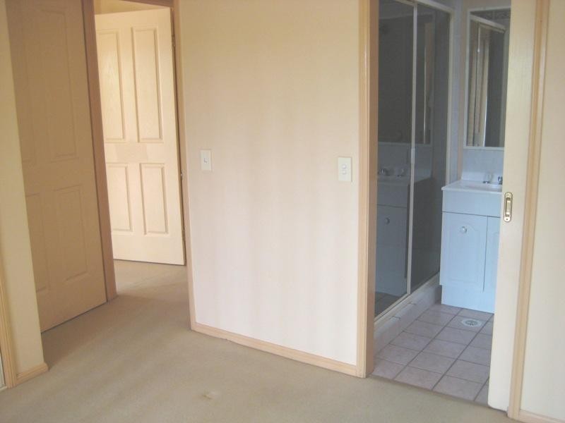 51 Kumbari Avenue, Southport QLD 4215