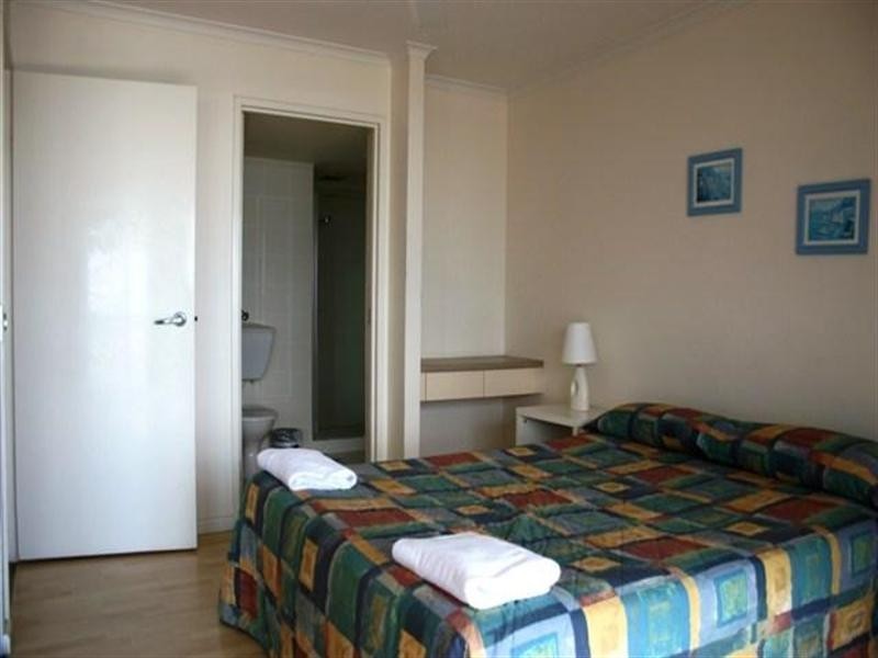 13B Marine Parade, Southport QLD 4215