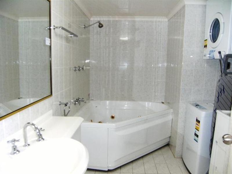 3B The Atrium Resort. 510 Marine Parade, Biggera Waters QLD 4216