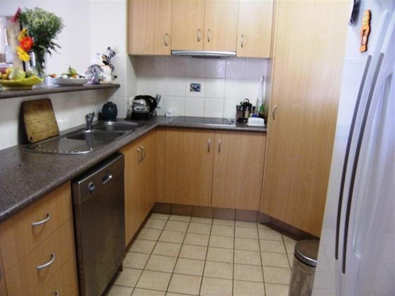 9 Albatross Park. 16 Sykes Court, Southport QLD 4215