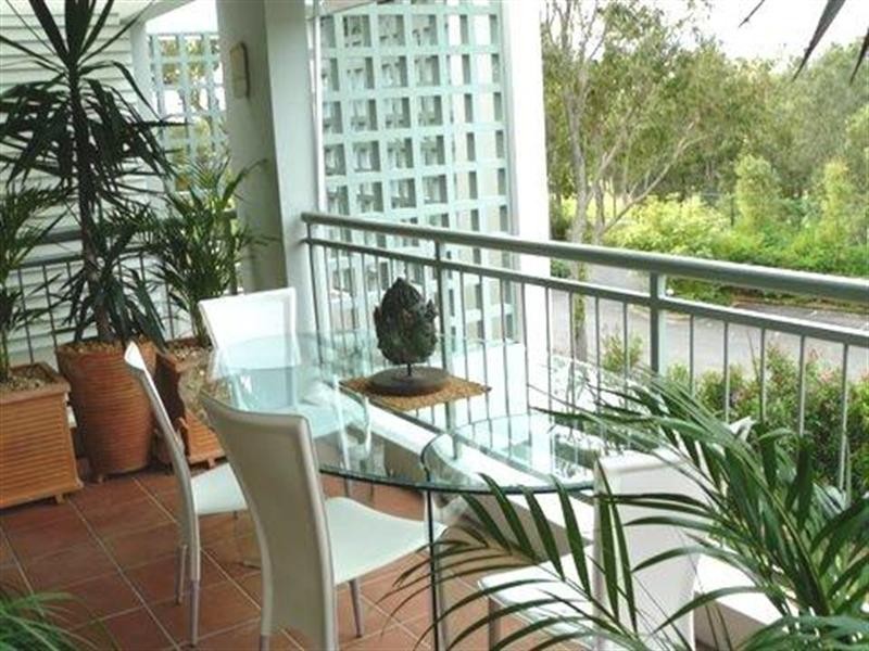 27 The Presidents Lodge. 76 Chichester Drive, Arundel QLD 4214