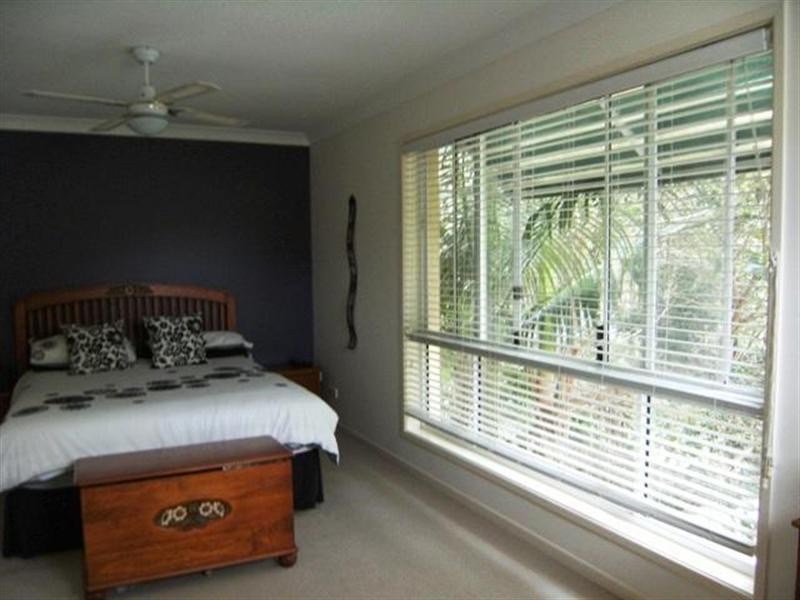 30 Government Road, Labrador QLD 4215