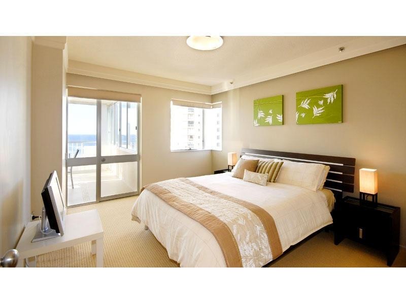 7 Fern Street, Surfers Paradise QLD 4217