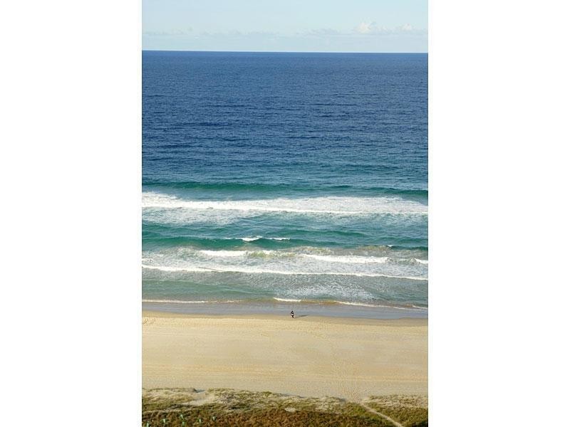 7 Fern Street, Surfers Paradise QLD 4217