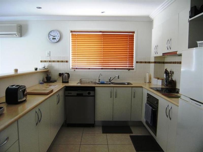 2 Cynderry Lodge. 197 High Street, Southport QLD 4215