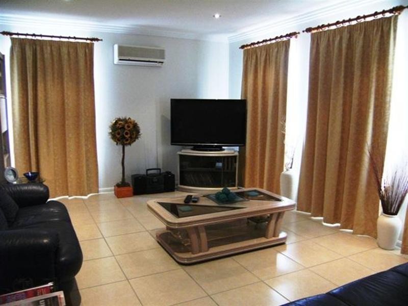 2 Cynderry Lodge. 197 High Street, Southport QLD 4215