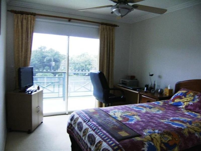 2 Cynderry Lodge. 197 High Street, Southport QLD 4215