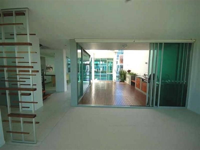 Paradise Point QLD 4216