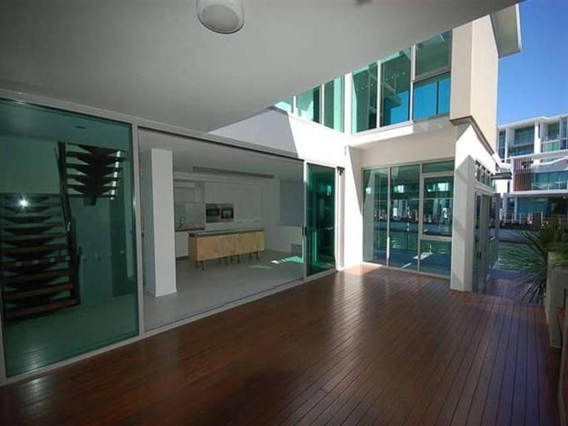 Paradise Point QLD 4216