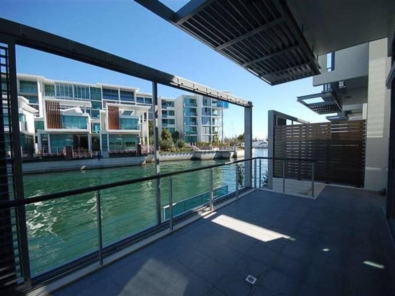 Paradise Point QLD 4216