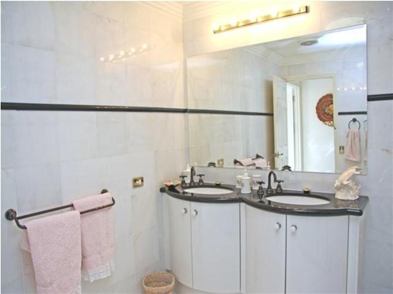 Hope Island QLD 4212